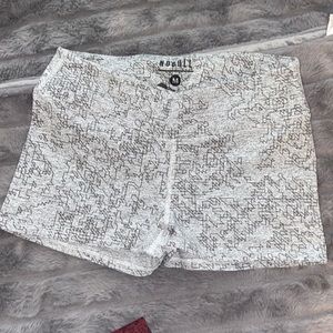 Nobull project women’s 2 inch printed shorts medium